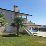 Casa Julia * Kaštelir